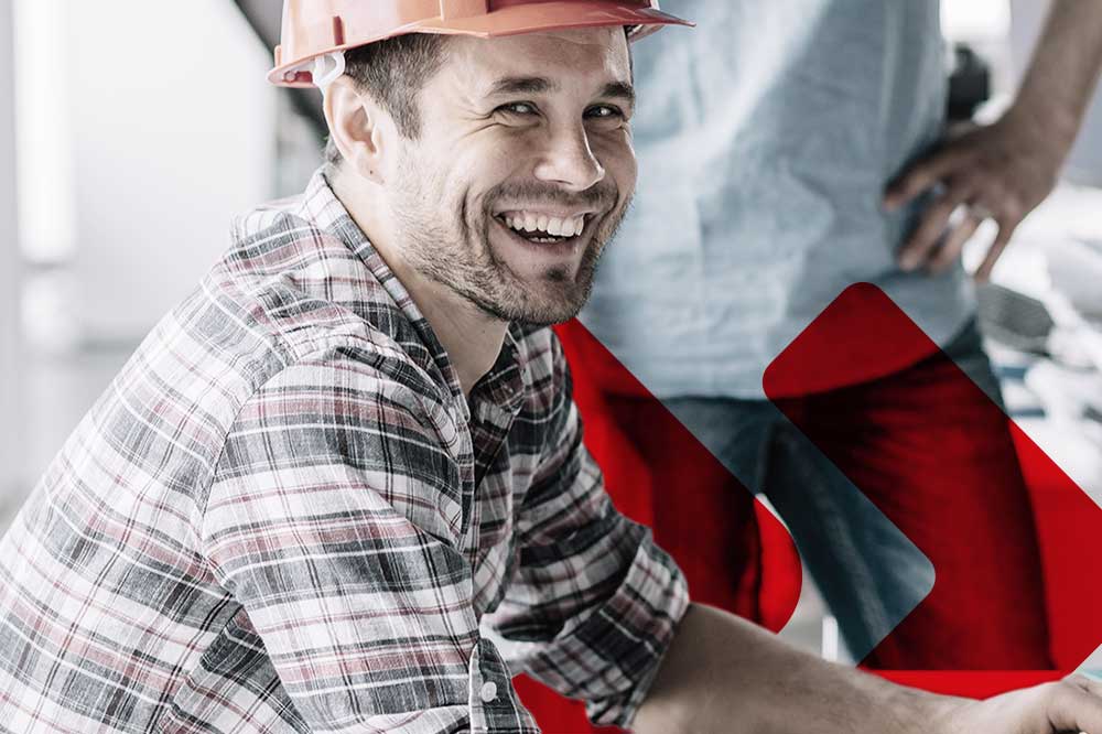 Ein Elektro Projektleiter, welcher die Elektro Projektleiter Ausbildung & Weiterbildung absolviert hat